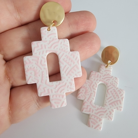 NEW Bohemian Pink Tribal Dangle Earrings - Picture 6 of 7